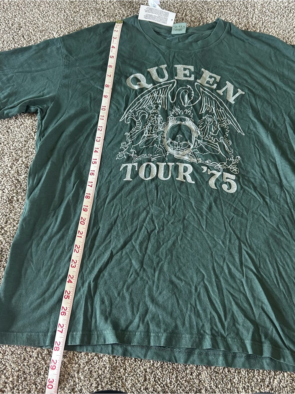 [American Eagle] NWT Green Queen Band Tee Silver Glitter Graphic - Picture 7 of 9